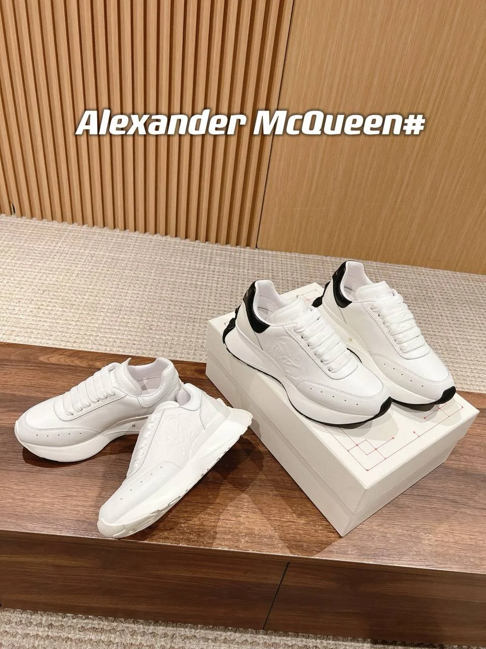 Жіночі кросівки  - Alexander McQueen